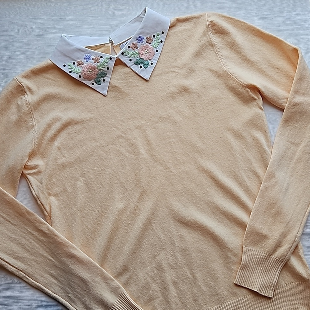Vila Milano Peach Floral Embroidery Collared Sweater Like New